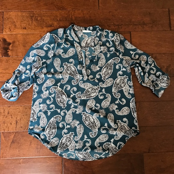 Lush Tops - Lush paisley print v-neck blouse • medium
